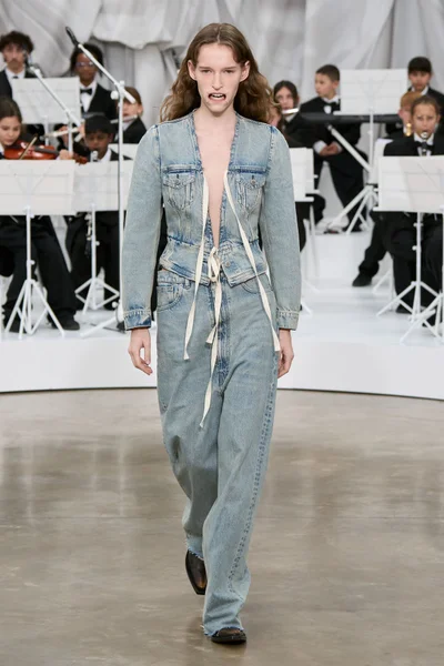 Look 7